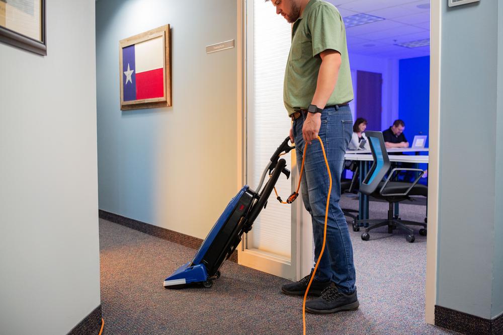 Powr-Flite Rigel Deluxe Upright Vacuum PV130-W14-U vacuuming while being extra quiet