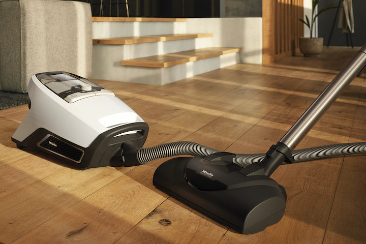Miele Blizzard CX1 Cat & Dog PowerLine Bagless Canister Vacuum