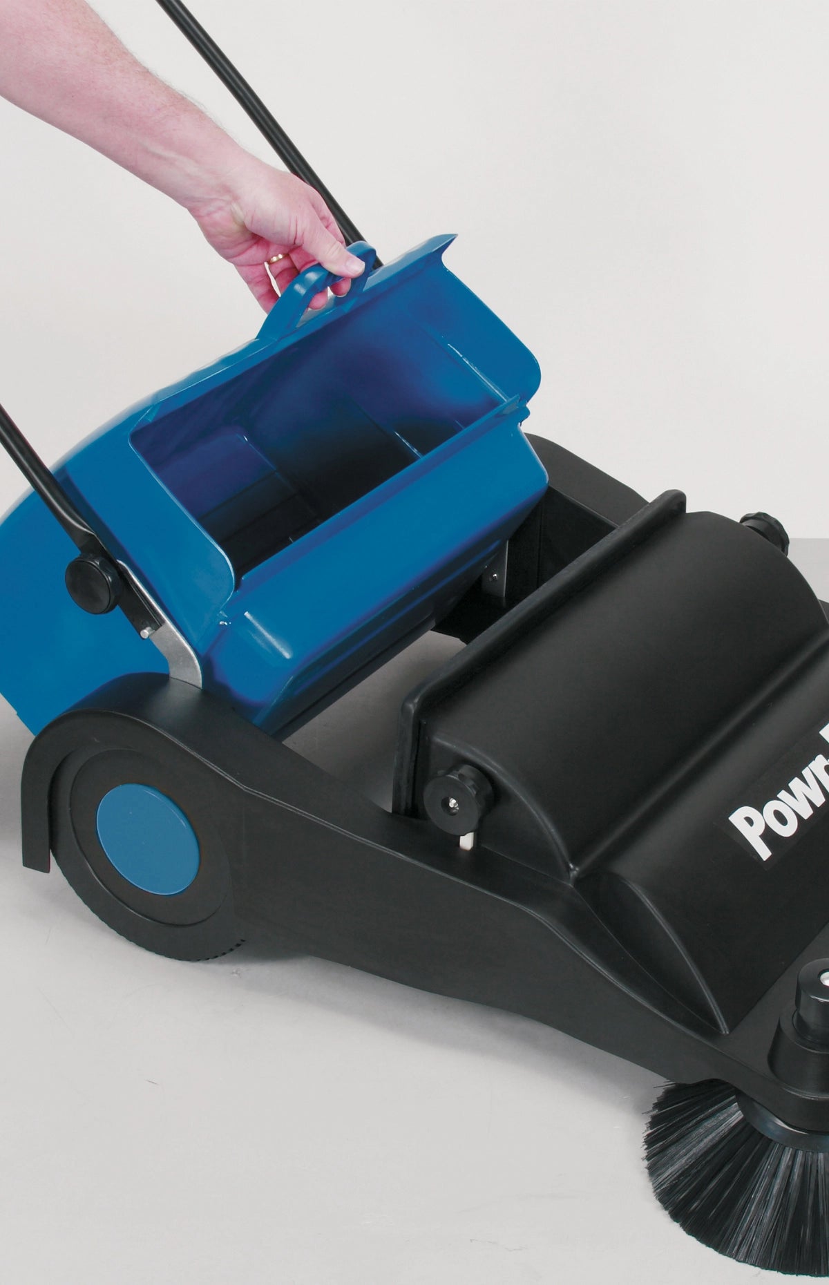 Powr-Flite PS320 Manual Push Sweeper - 32" PS320 hopper